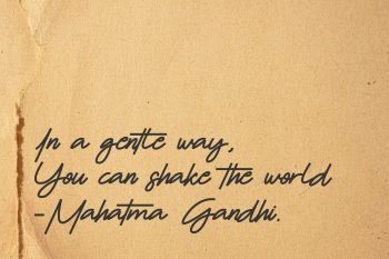 monoline script holysta