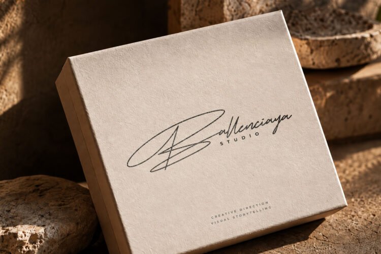 Heristella Elegant Monoline Signature Font