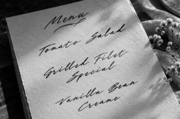 Thaflen - Natural Flowing Script